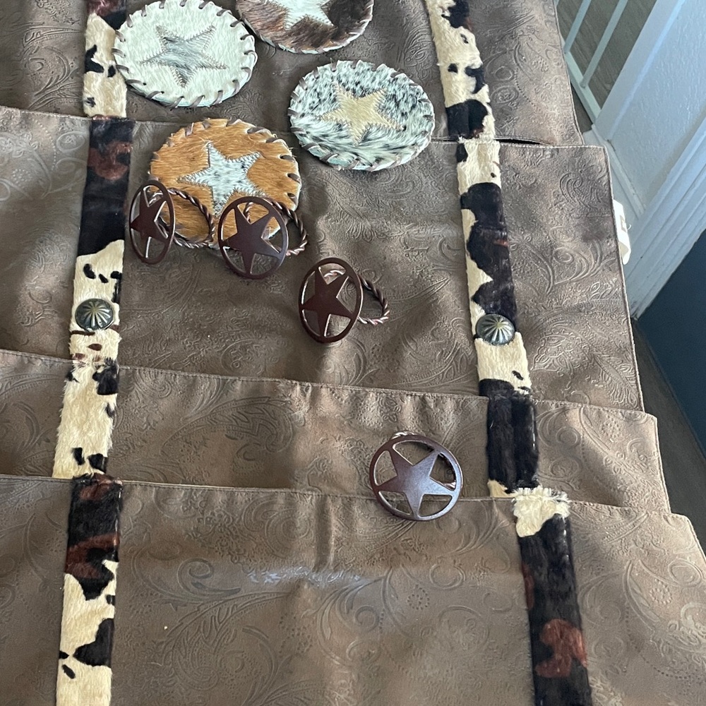 4 Western metal napkin holders